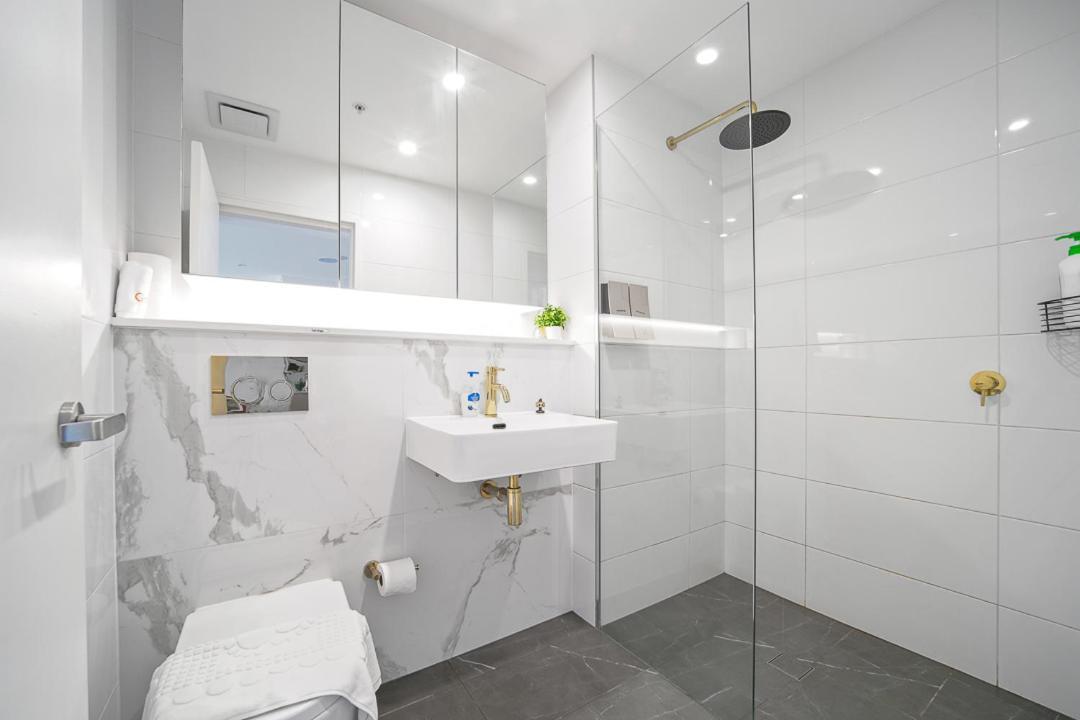 Spacious1 Br@Waterfront Olympic Park_Free Carpark Sydney Exterior photo